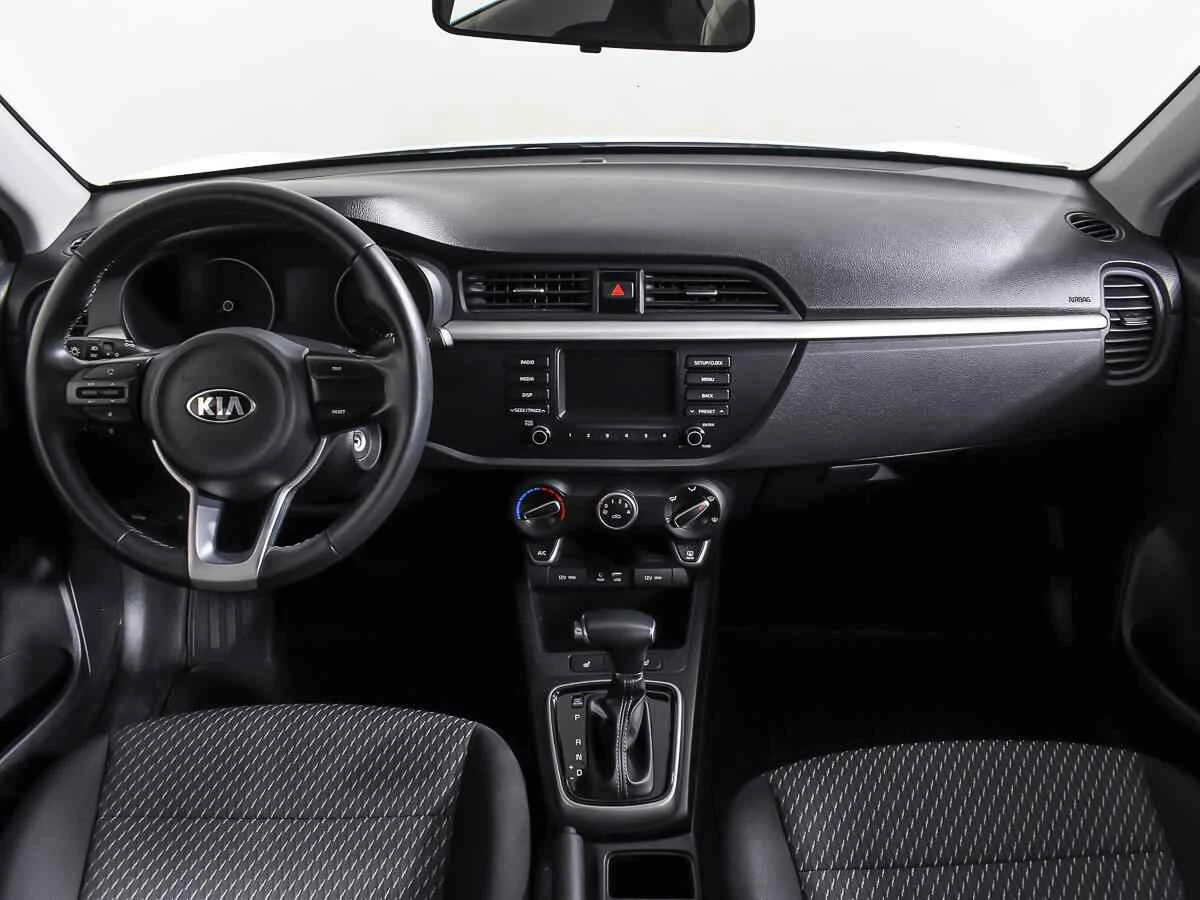 KIA Rio, Белый, 2019, Автоматическая, 123 л.с., цена от 930 000 руб.