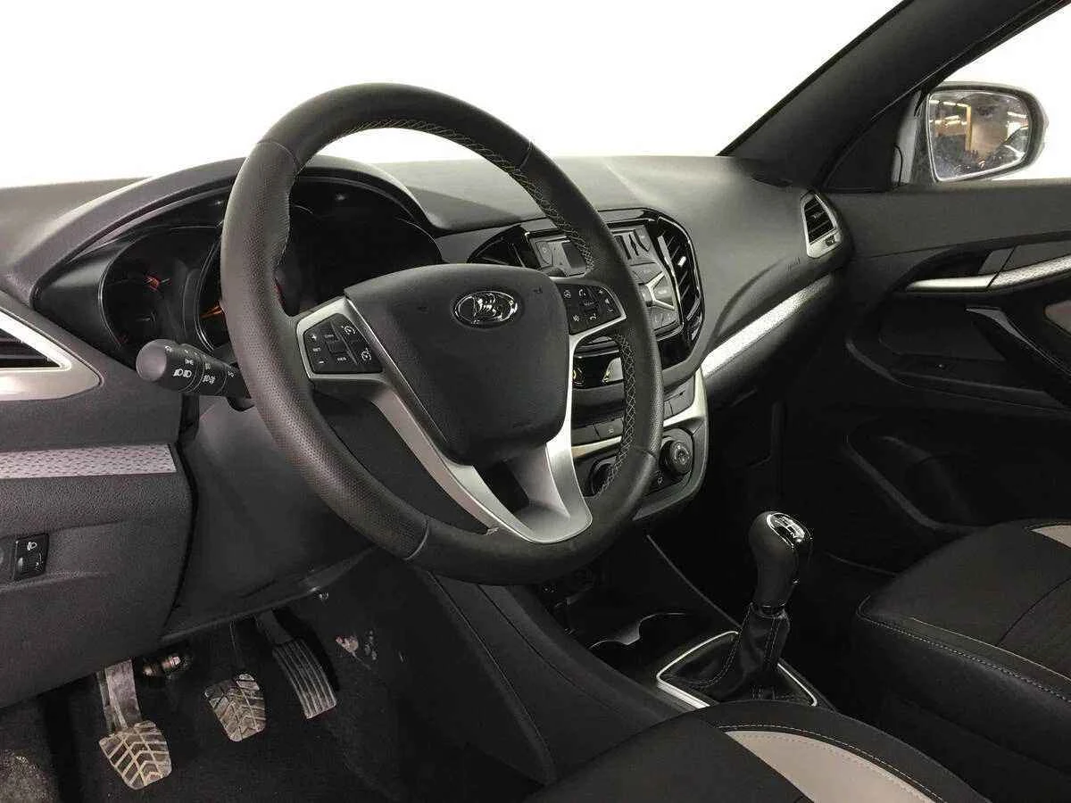 LADA Vesta SW Cross, Серебряный, 2021, Механическая, 106 л.с., цена от 990 000 руб.