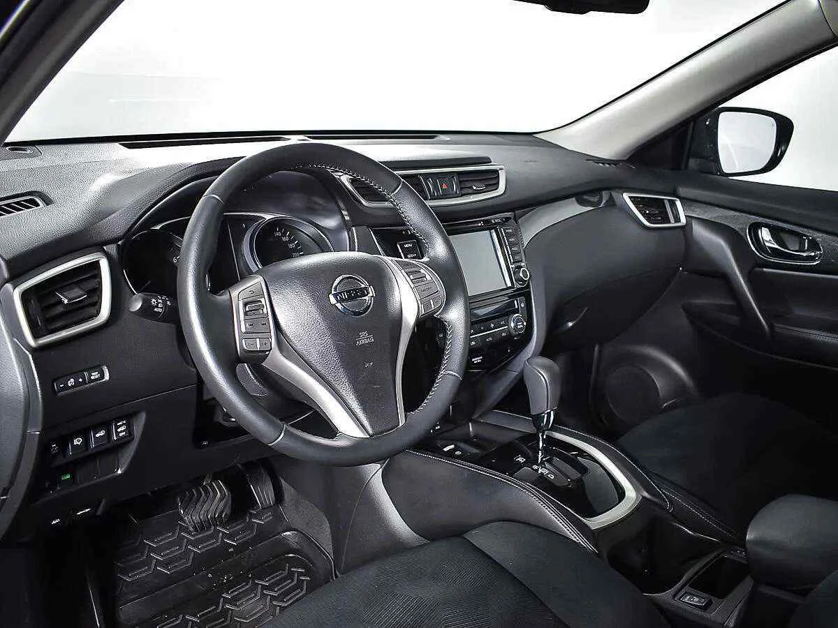 Nissan X-Trail, Зеленый, 2015, Вариатор, 144 л.с., цена от 1 226 000 руб.