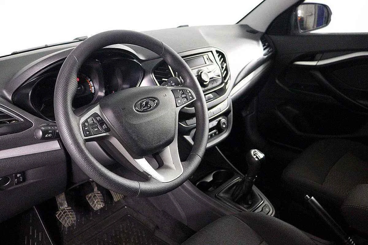 LADA Vesta, Серебряный, 2020, Механическая, 106 л.с., цена от 479 000 руб.