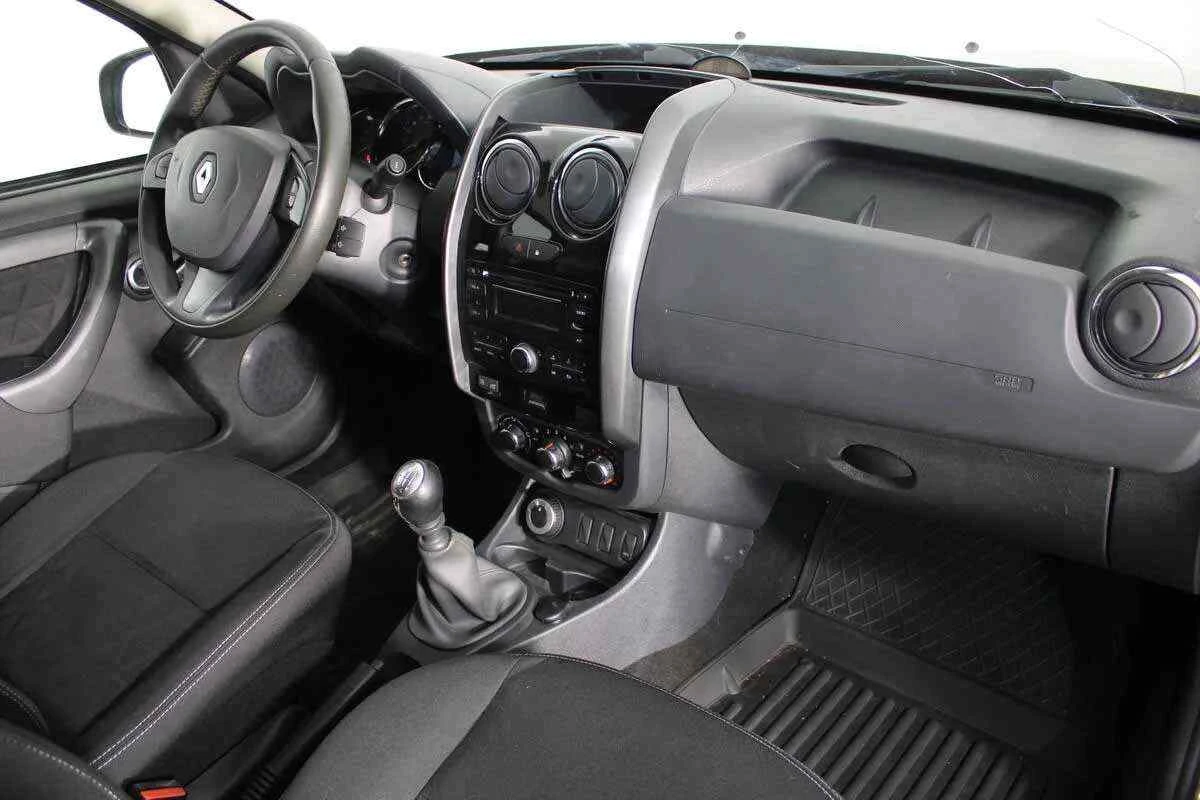 Renault Duster, Коричневый, 2015, Механическая, 114 л.с., цена от 845 000 руб.