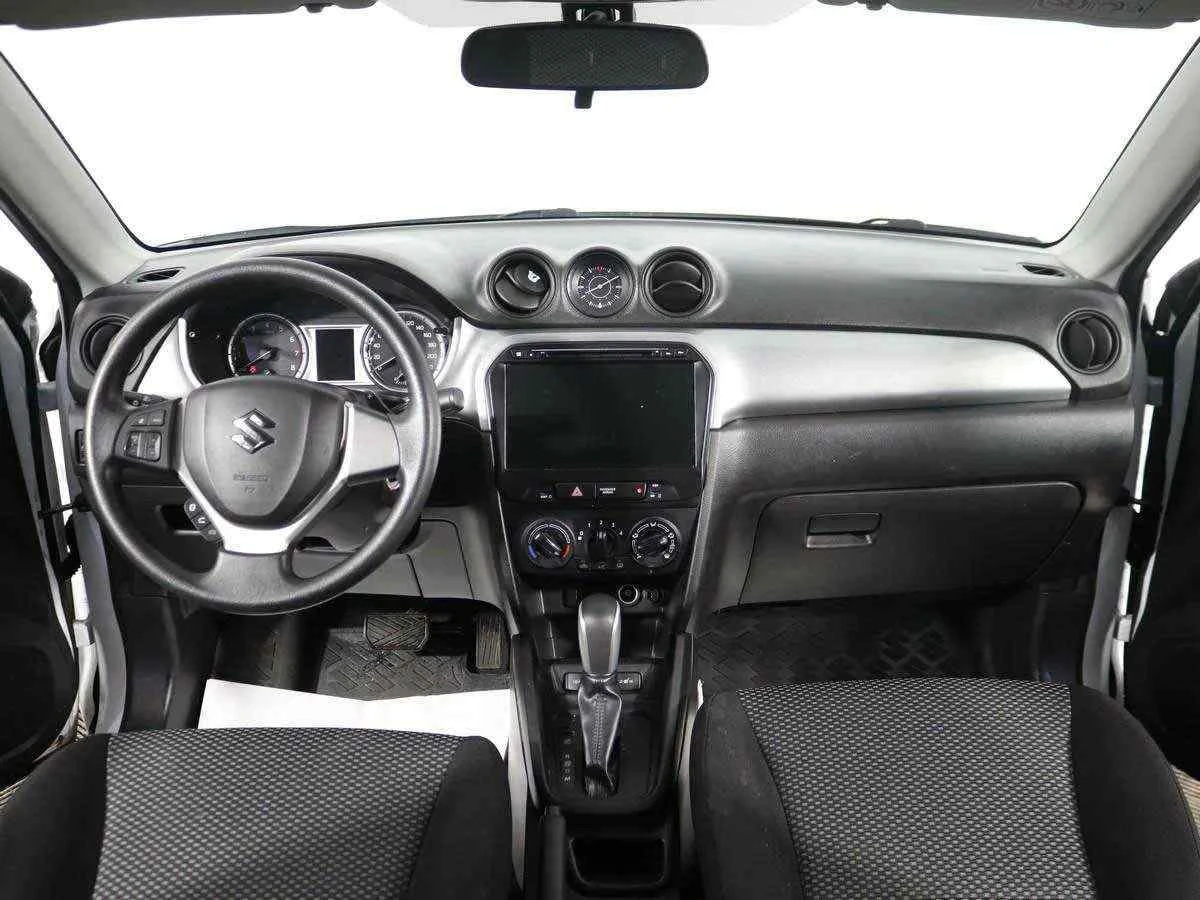 Suzuki Vitara, Белый, 2015, Автоматическая, 117 л.с., цена от 985 000 руб.