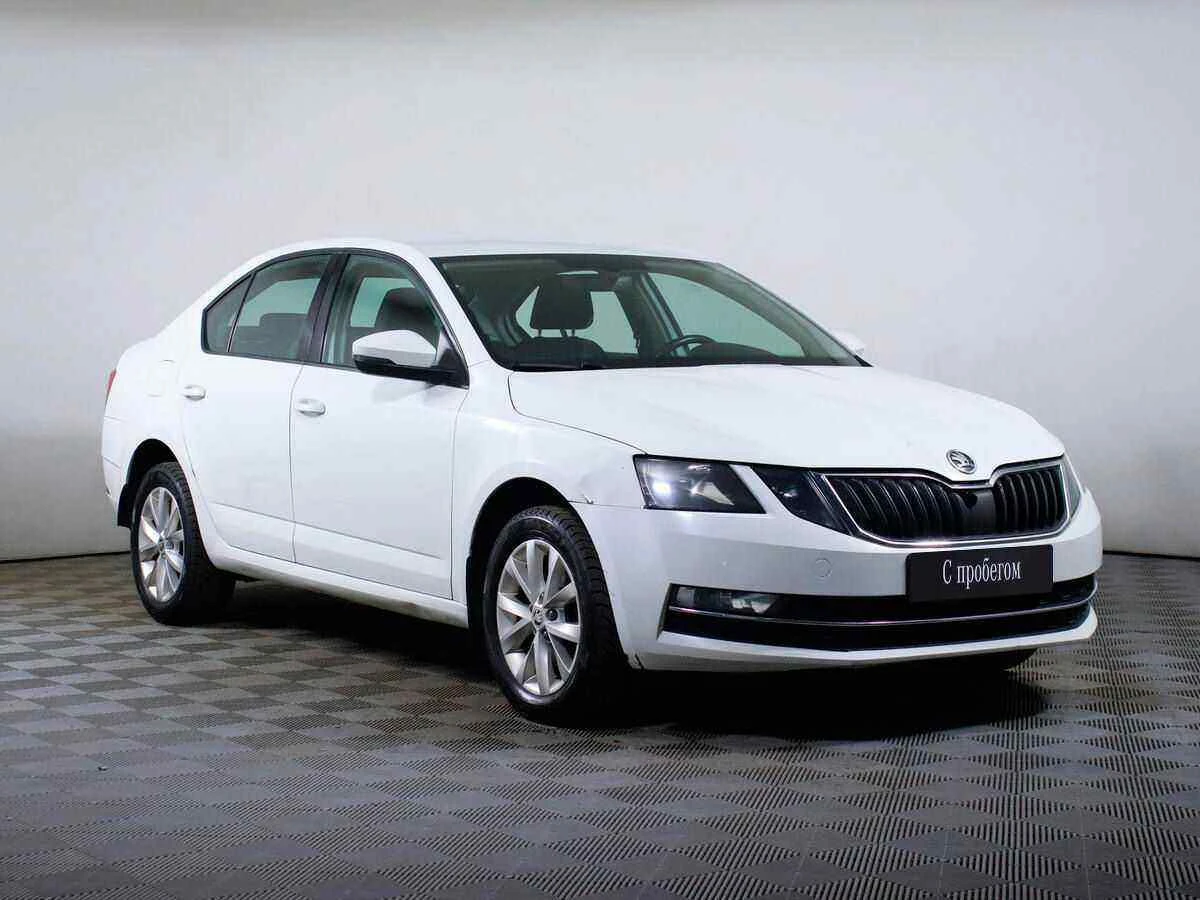 Skoda Octavia, Белый, 2018, Механическая, 110 л.с., цена от 700 000 руб.