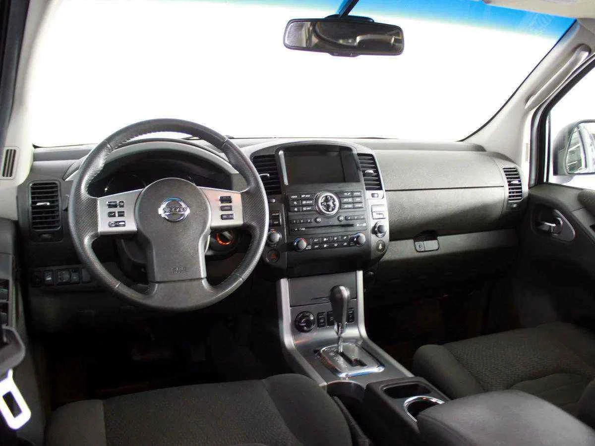 Nissan Pathfinder, Серый, 2013, Автоматическая, 190 л.с., цена от 1 270 000 руб.