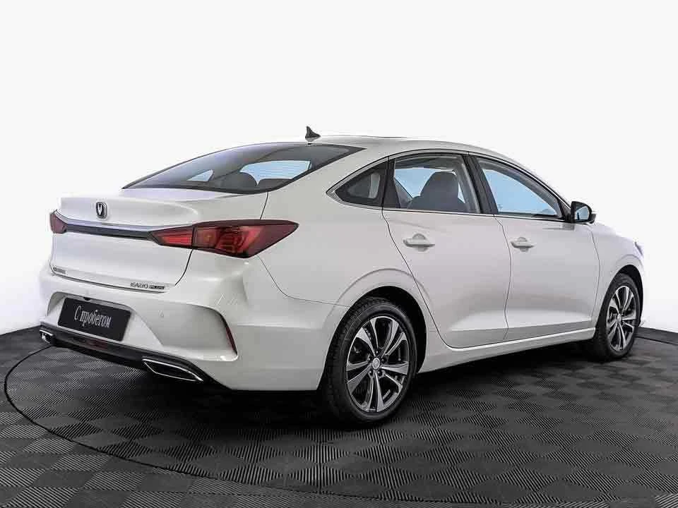 CHANGAN EADO PLUS, Белый, 2023, Робот, 155 л.с., цена от 1 352 000 руб.