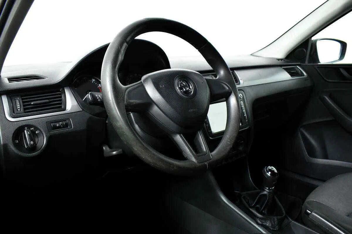 Skoda Rapid, Белый, 2016, Механическая, 90 л.с., цена от 465 000 руб.