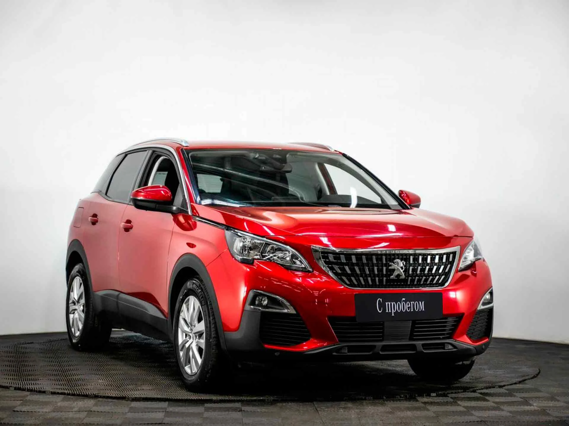 PEUGEOT 3008, Красный, 2017, Автоматическая, 130 л.с., цена от 1 200 000 руб.