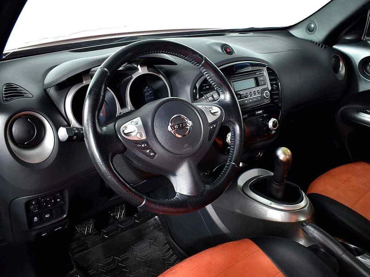 Nissan Juke, Красный, 2014, Механическая, 117 л.с., цена от 581 500 руб.