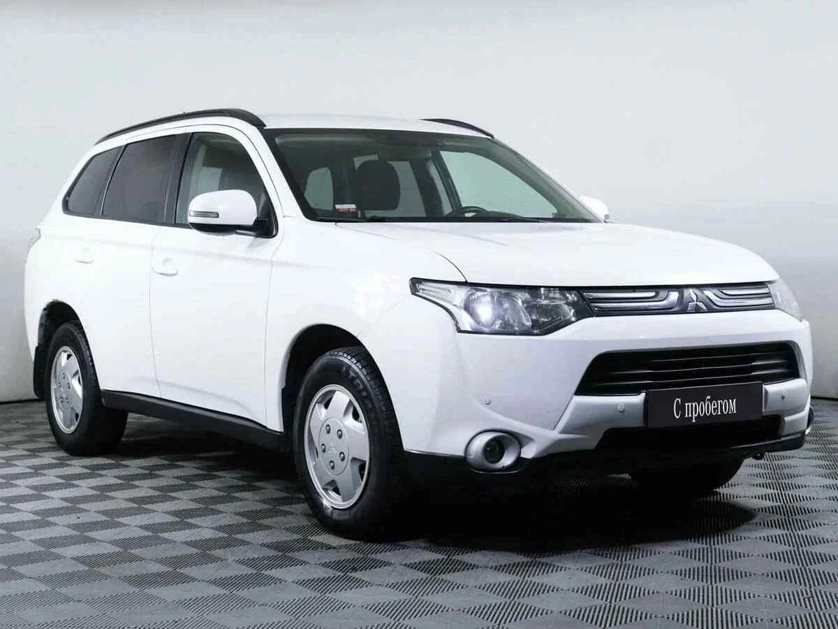 Mitsubishi Outlander, Белый, 2012, Вариатор, 167 л.с., цена от 829 000 руб.