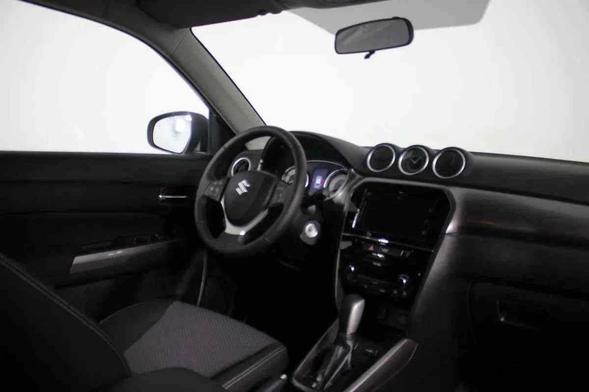 Suzuki Vitara, Серебряный, 2020, Автоматическая, 117 л.с., цена от 1 610 000 руб.