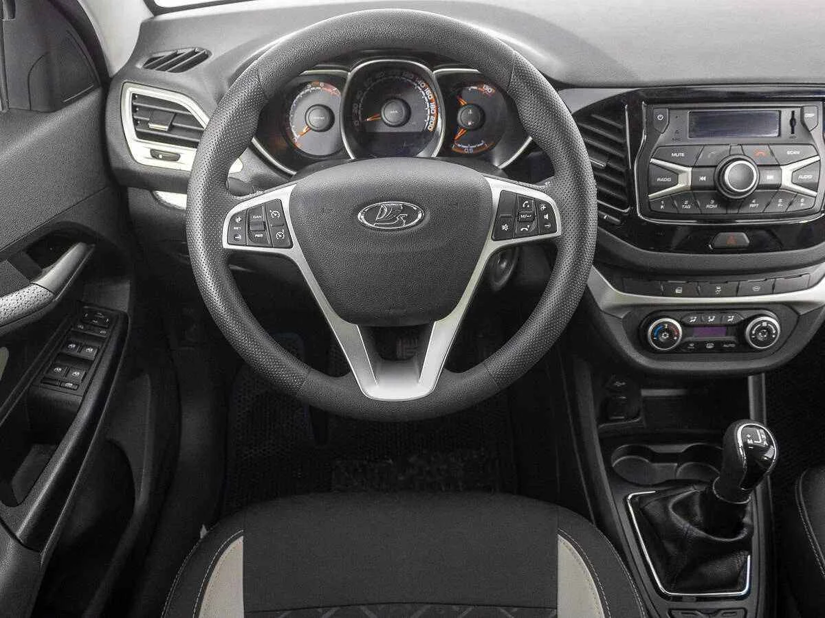 LADA Vesta SW Cross, Синий, 2018, Робот, 122 л.с., цена от 599 000 руб.
