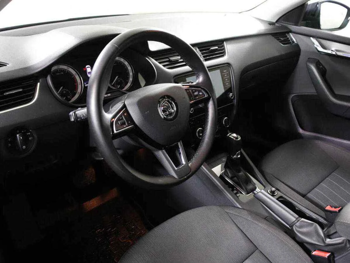 Skoda Octavia, Серый, 2017, Робот, 150 л.с., цена от 1 105 000 руб.