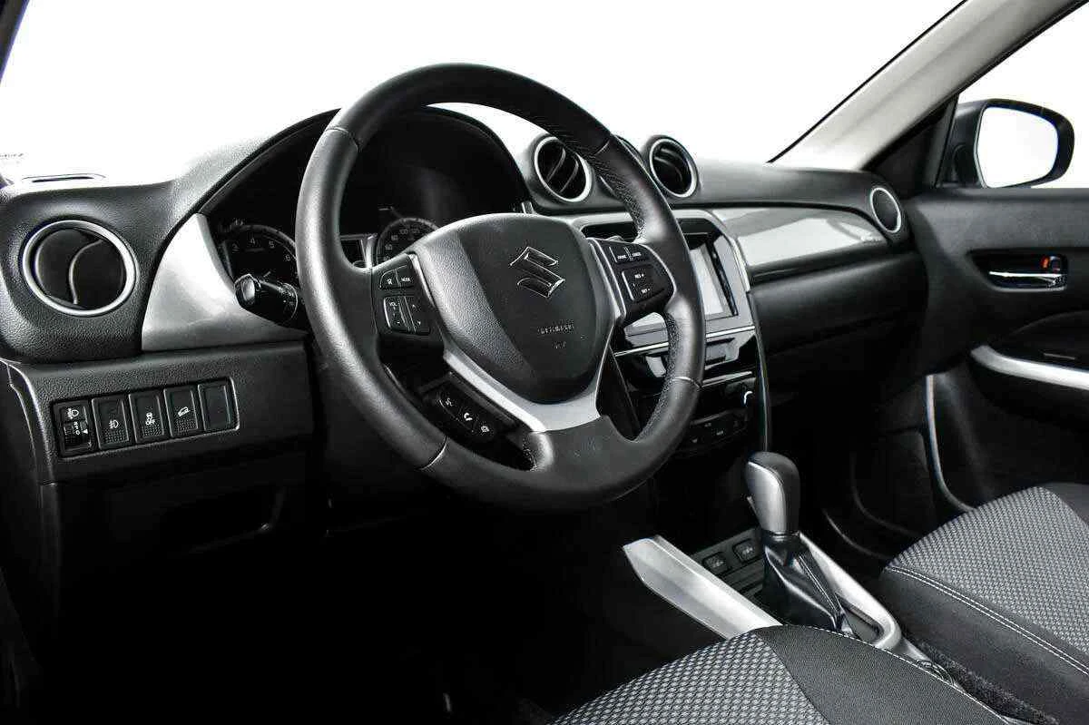 Suzuki Vitara, Серебряный, 2018, Автоматическая, 117 л.с., цена от 1 265 000 руб.