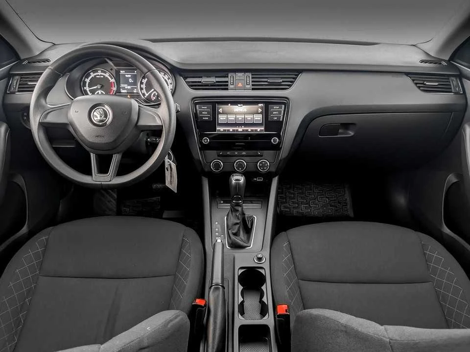 SKODA OCTAVIA, Белый, 2020, Автоматическая, 110 л.с., цена от 1 216 000 руб.