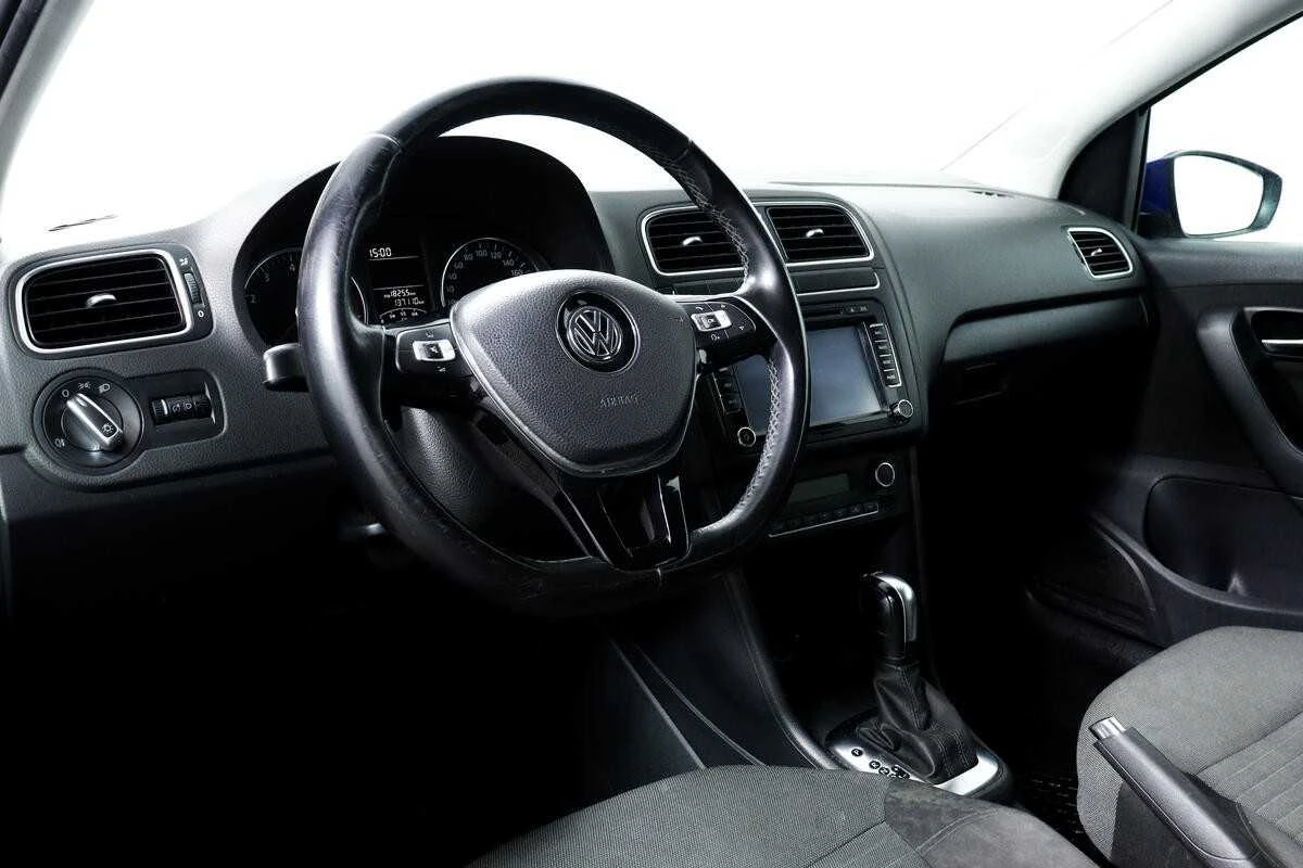 VOLKSWAGEN POLO, Синий, 2010, Робот, 85 л.с., цена от 456 000 руб.