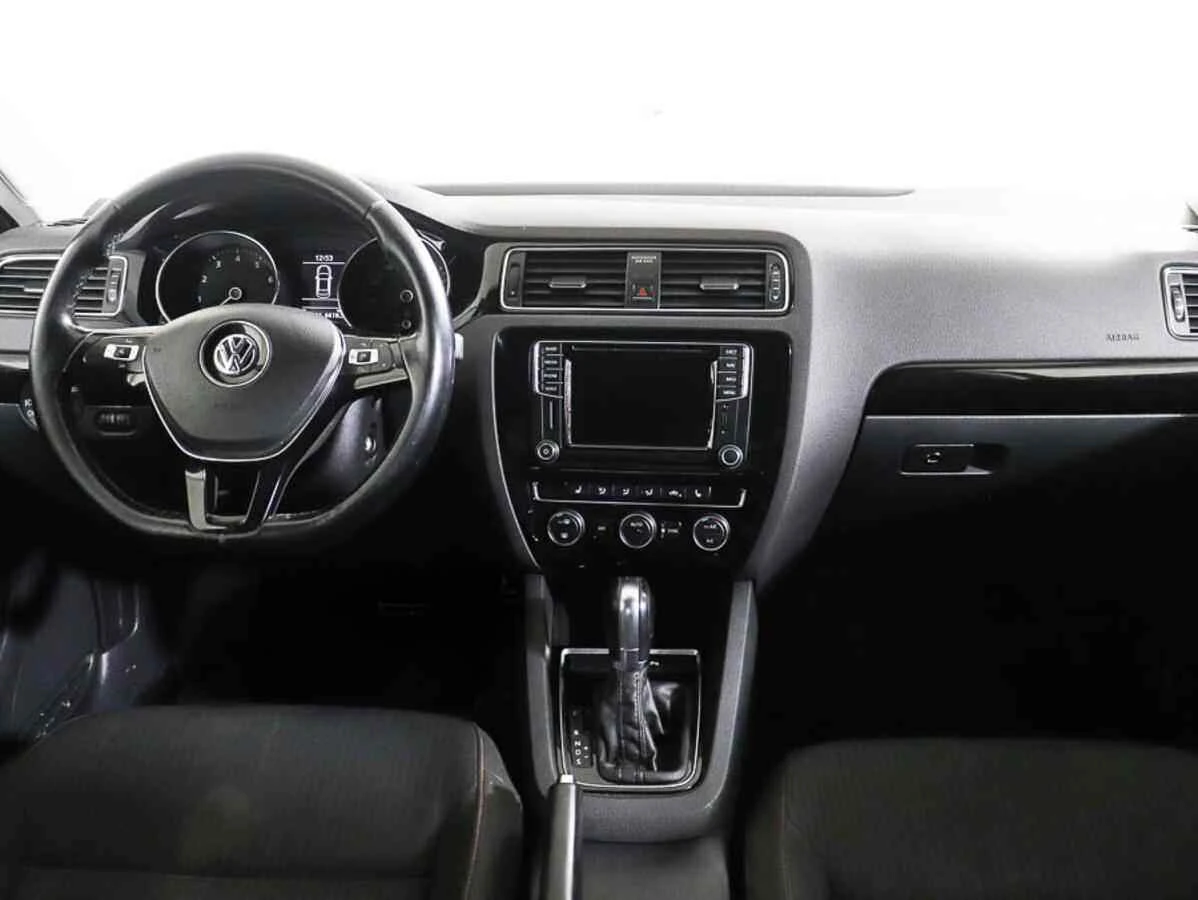 Volkswagen Jetta, Черный, 2017, Автоматическая, 110 л.с., цена от 925 000 руб.