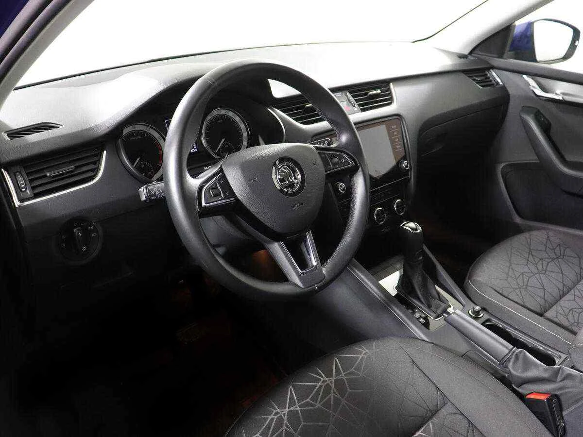 Skoda Octavia, Синий, 2018, Робот, 150 л.с., цена от 1 150 000 руб.