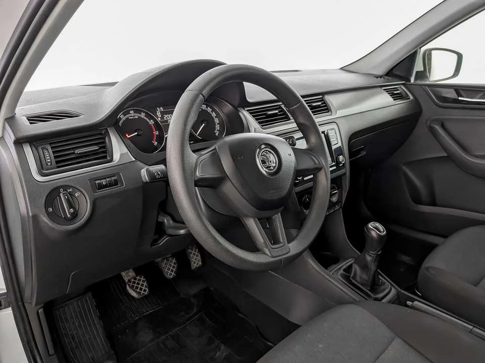 SKODA RAPID, Белый, 2017, Механическая, 90 л.с., цена от 652 800 руб.