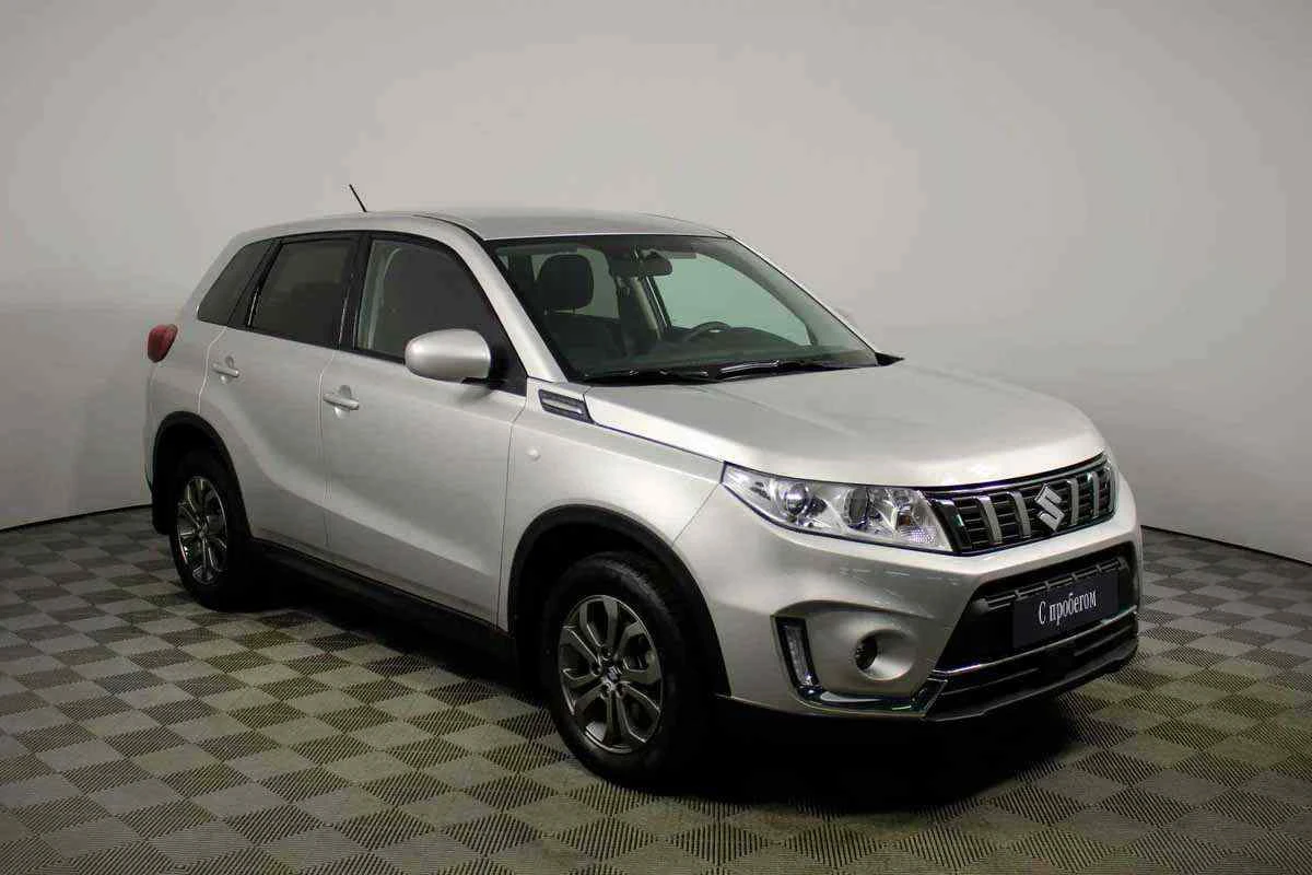 Suzuki Vitara, Серебряный, 2020, Автоматическая, 117 л.с., цена от 1 610 000 руб.