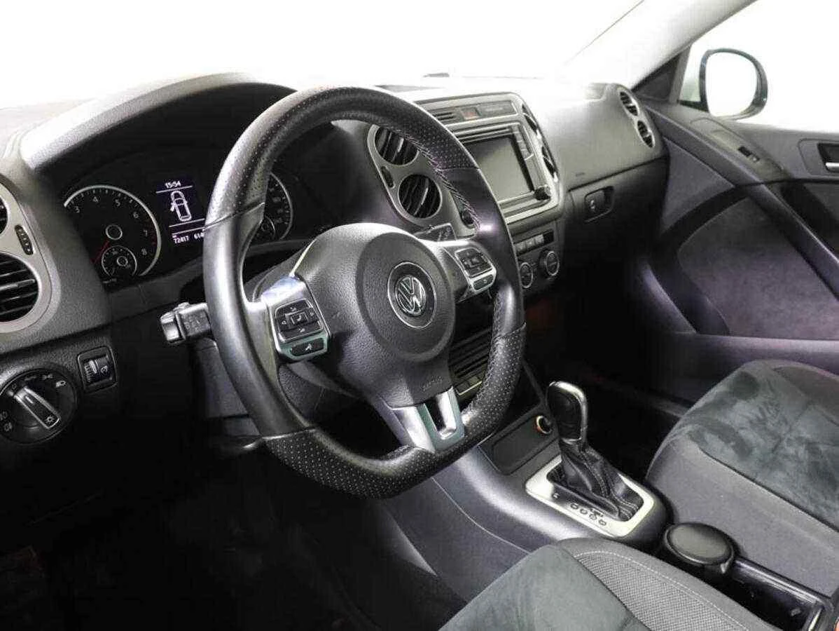 Volkswagen Tiguan, Белый, 2016, Робот, 150 л.с., цена от 921 000 руб.