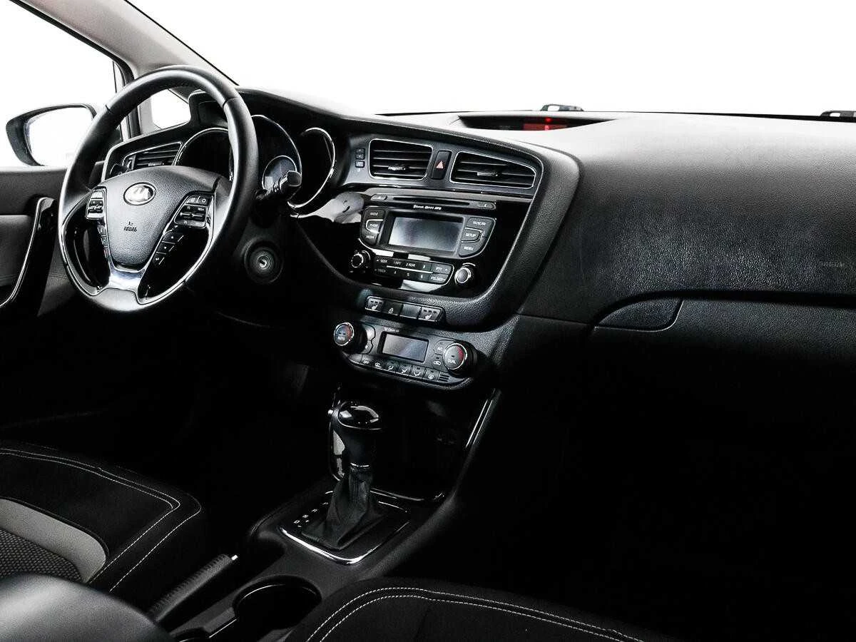 KIA CEED, Бежевый, 2013, Автоматическая, 129 л.с., цена от 680 000 руб.