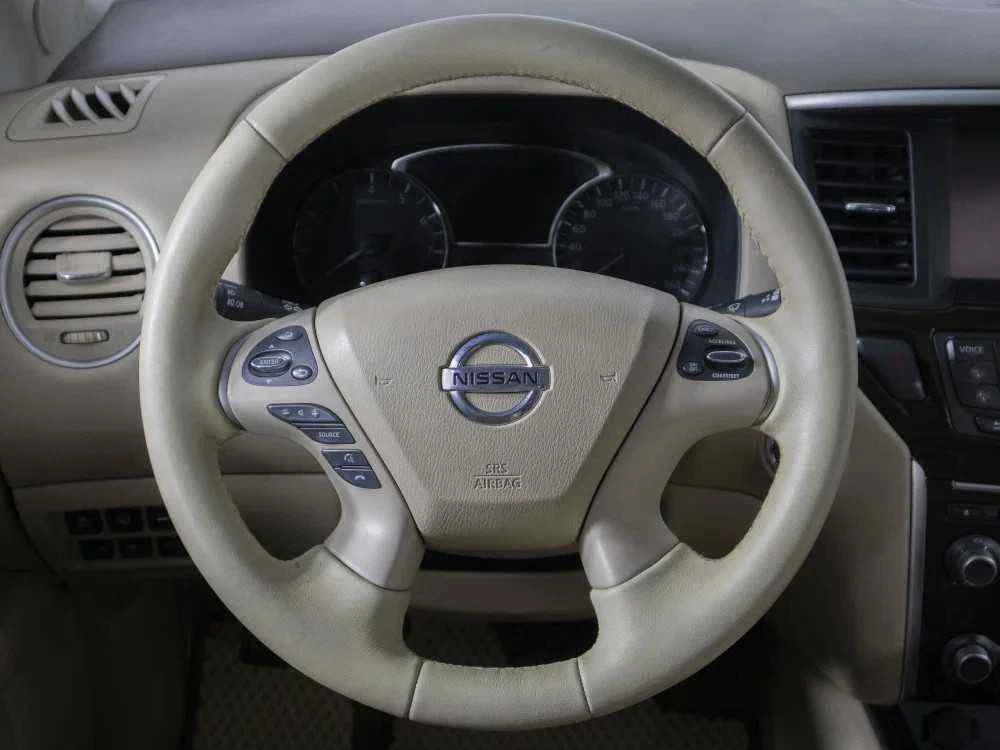 Nissan Pathfinder, Коричневый, 2014, Вариатор, 234 л.с., цена от 1 258 000 руб.