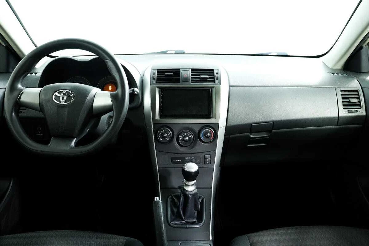TOYOTA COROLLA, Белый, 2012, Механическая, 101 л.с., цена от 504 000 руб.