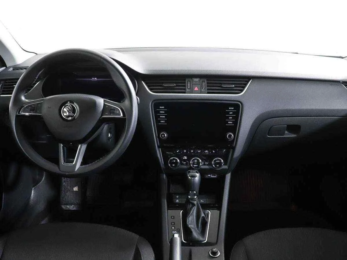 Skoda Octavia, Синий, 2020, Робот, 150 л.с., цена от 1 585 000 руб.
