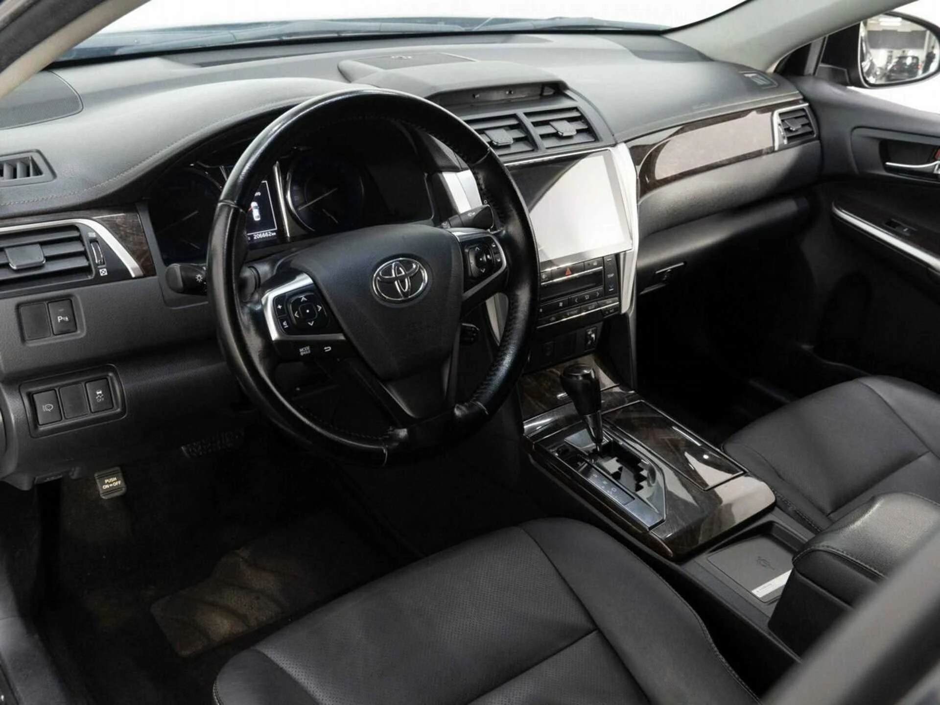 TOYOTA CAMRY, Черный, 2015, Автоматическая, 181 л.с., цена от 1 177 600 руб.