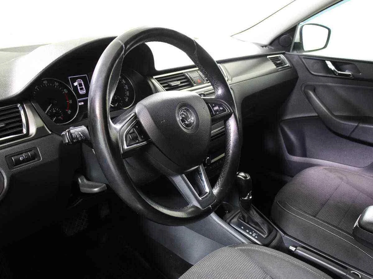 Skoda Rapid, Белый, 2017, Робот, 125 л.с., цена от 505 000 руб.