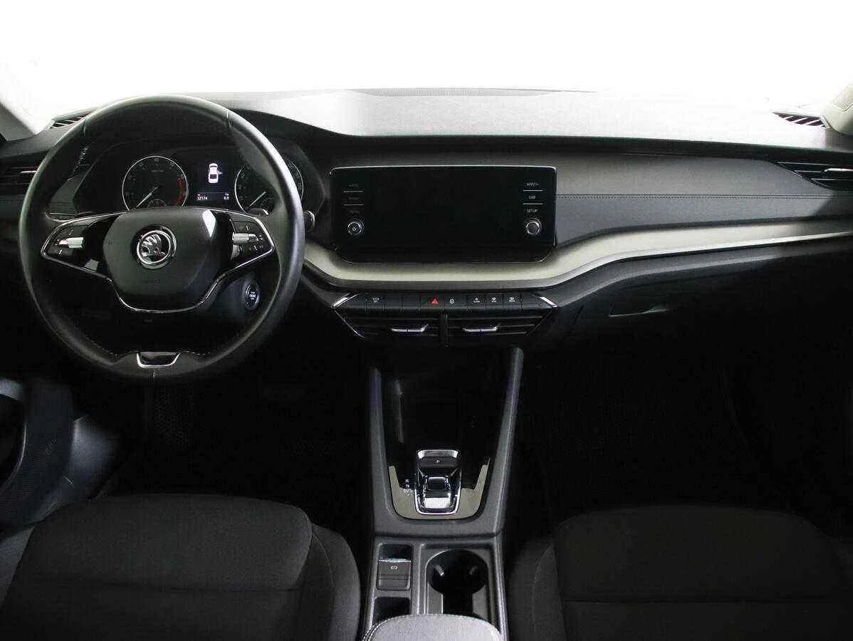 Skoda Octavia, Белый, 2019, Автоматическая, 150 л.с., цена от 1 180 000 руб.