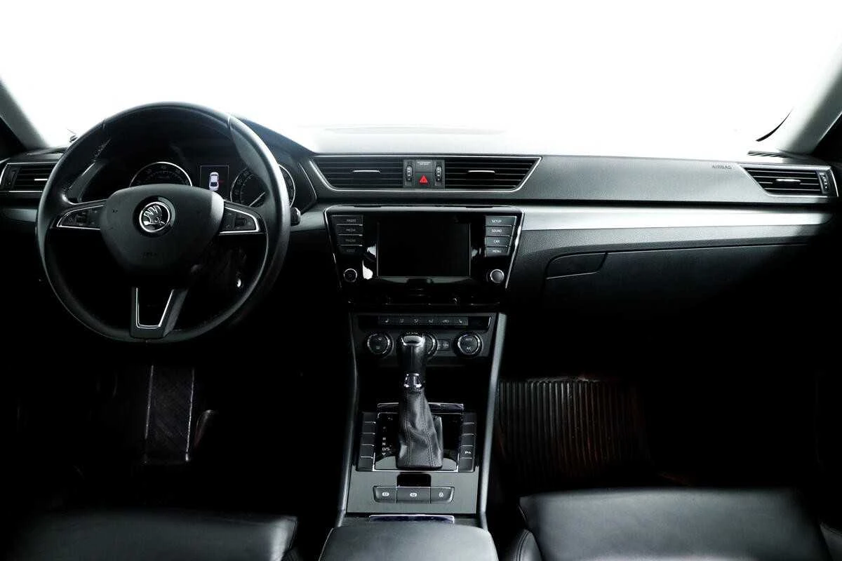SKODA SUPERB, Черный, 2016, Робот, 180 л.с., цена от 1 149 600 руб.