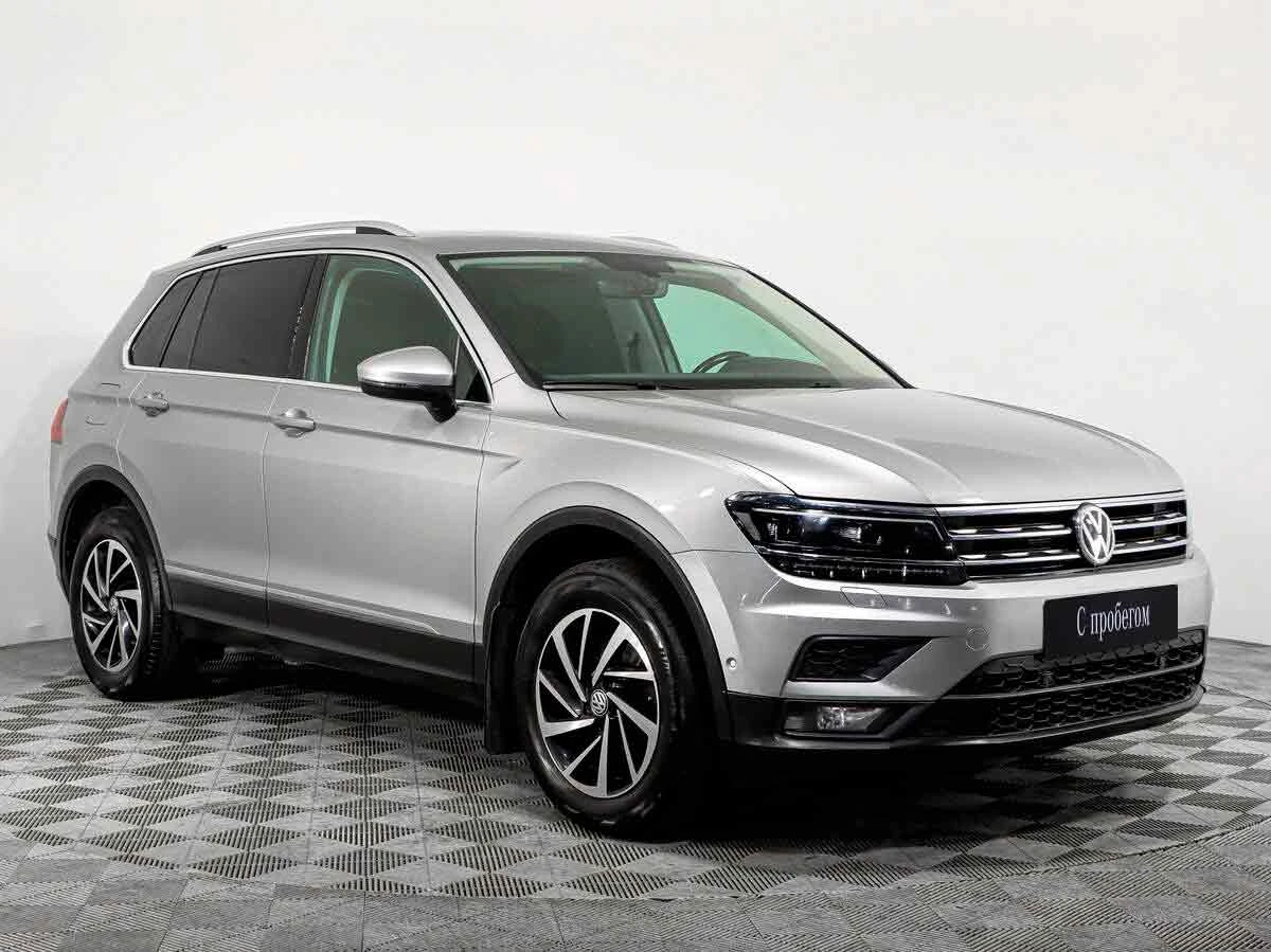 VOLKSWAGEN TIGUAN, Серебряный, 2018, Робот, 150 л.с., цена от 1 458 400 руб.