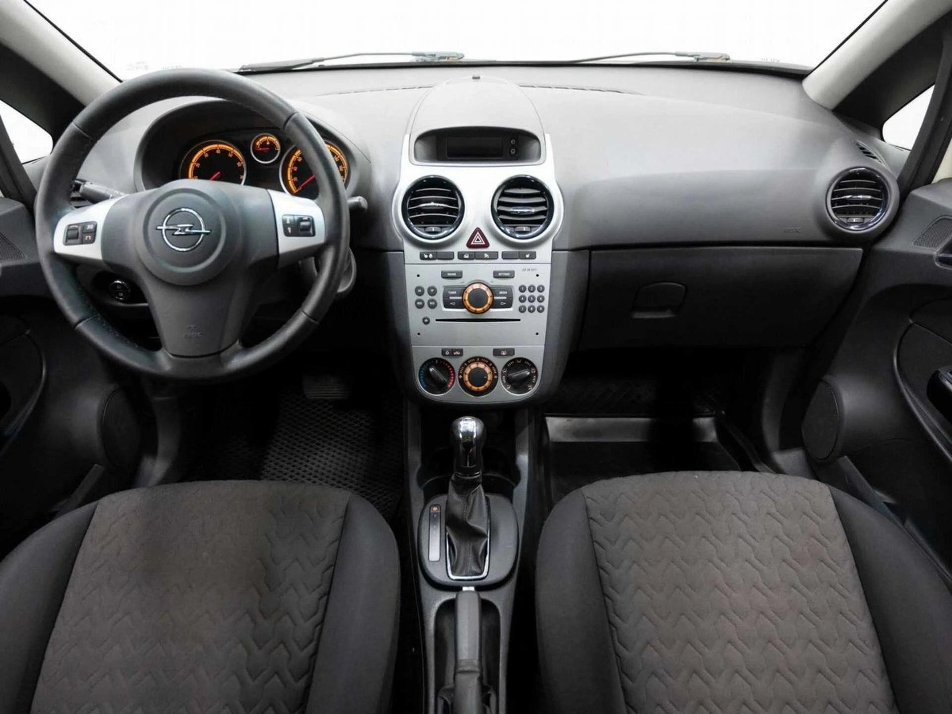 OPEL CORSA, Белый, 2013, Автоматическая, 100 л.с., цена от 496 000 руб.
