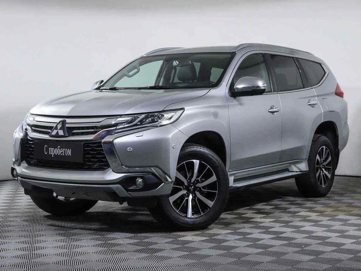 Mitsubishi Pajero Sport, Серебряный, 2018, Автоматическая, 181 л.с., цена от 2 471 500 руб.