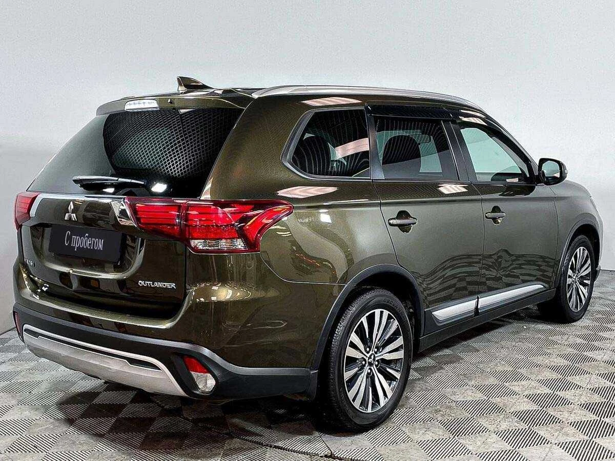 MITSUBISHI OUTLANDER, Коричневый, 2019, Вариатор, 146 л.с., цена от 1 413 600 руб.