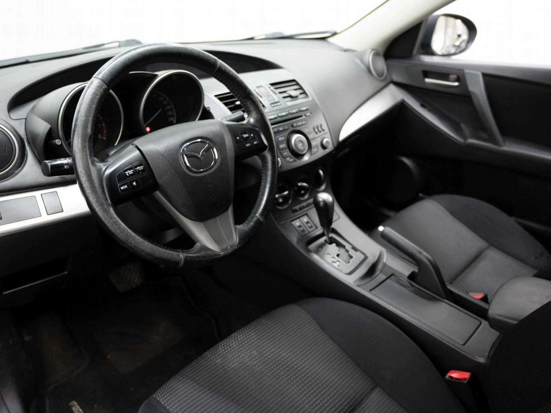 MAZDA 3, Серебряный, 2012, Автоматическая, 105 л.с., цена от 608 000 руб.