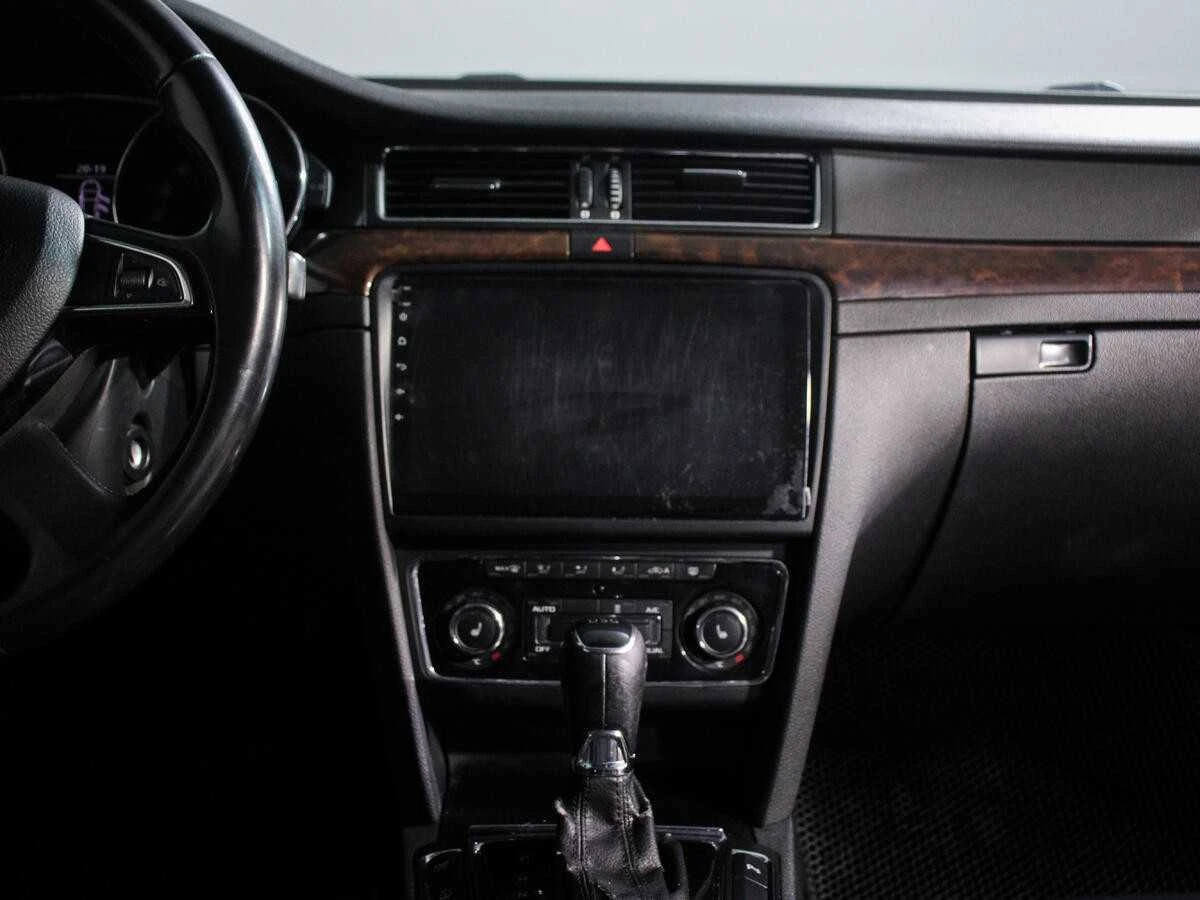SKODA SUPERB, Коричневый, 2014, Робот, 140 л.с., цена от 848 000 руб.