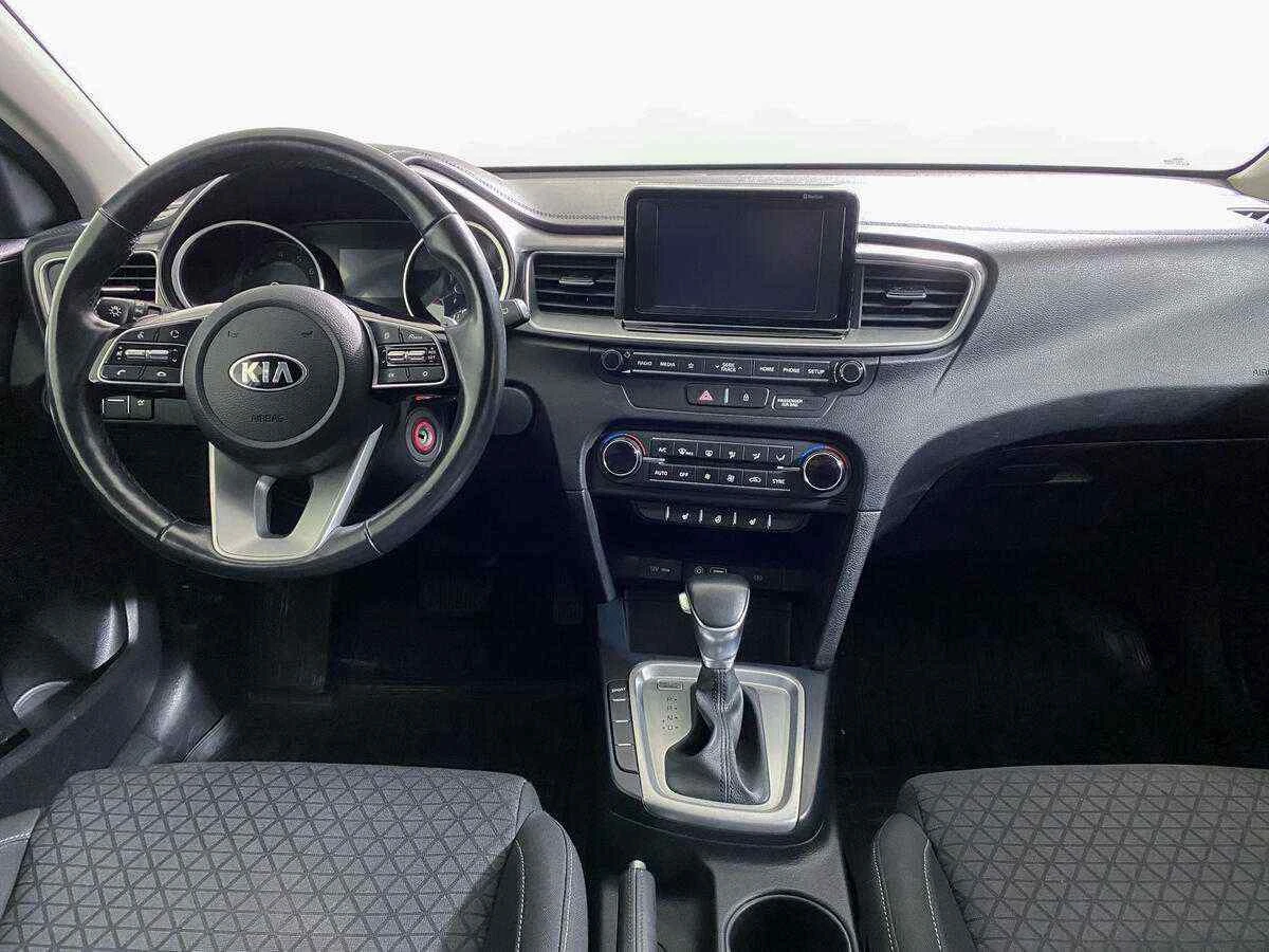 KIA Ceed, Белый, 2018, Робот, 140 л.с., цена от 1 085 000 руб.
