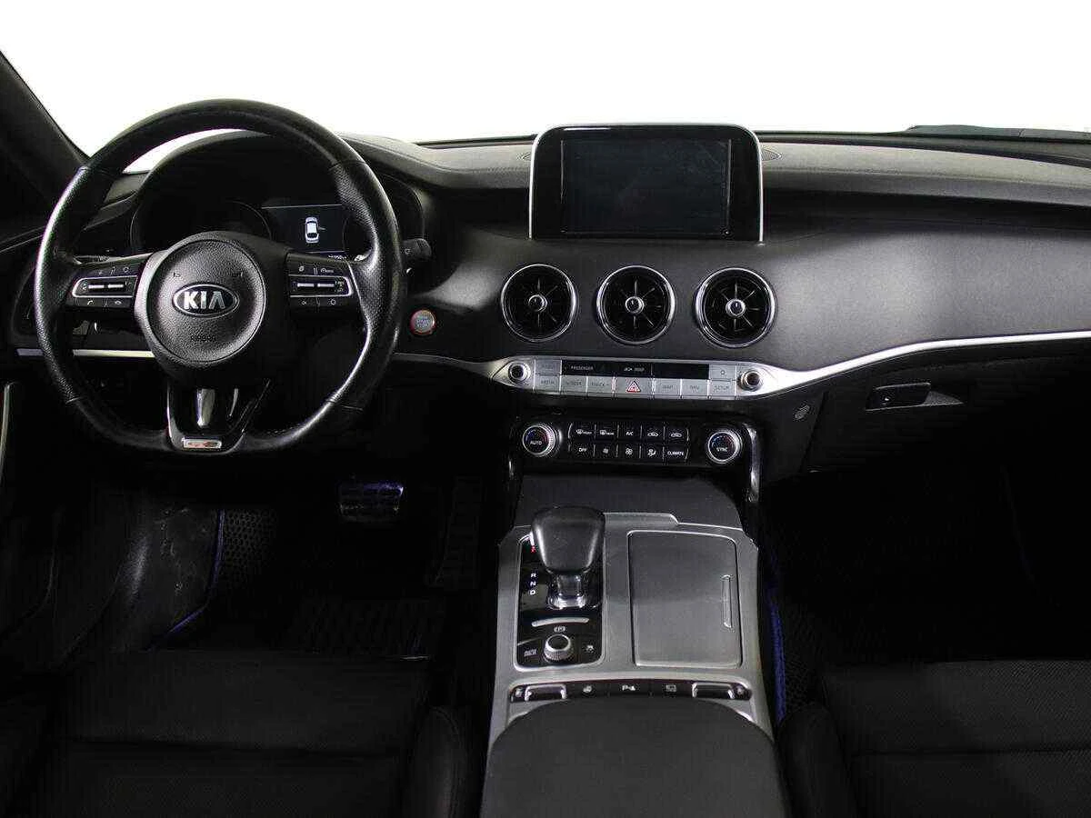 KIA Stinger, Синий, 2018, Автоматическая, 370 л.с., цена от 1 935 000 руб.