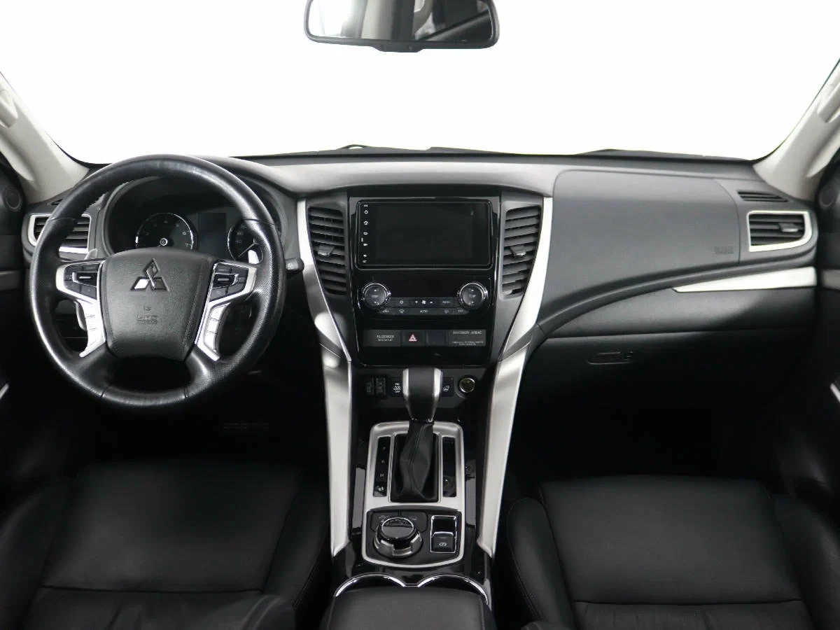 Mitsubishi Pajero Sport, Черный, 2016, Автоматическая, 209 л.с., цена от 1 916 000 руб.