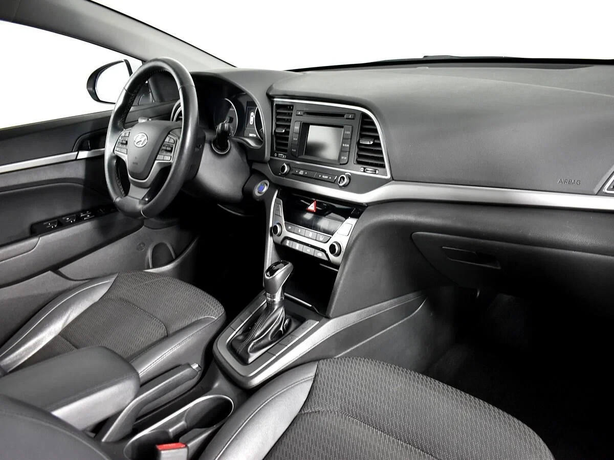 Hyundai Elantra, Белый, 2016, Автоматическая, 150 л.с., цена от 708 000 руб.