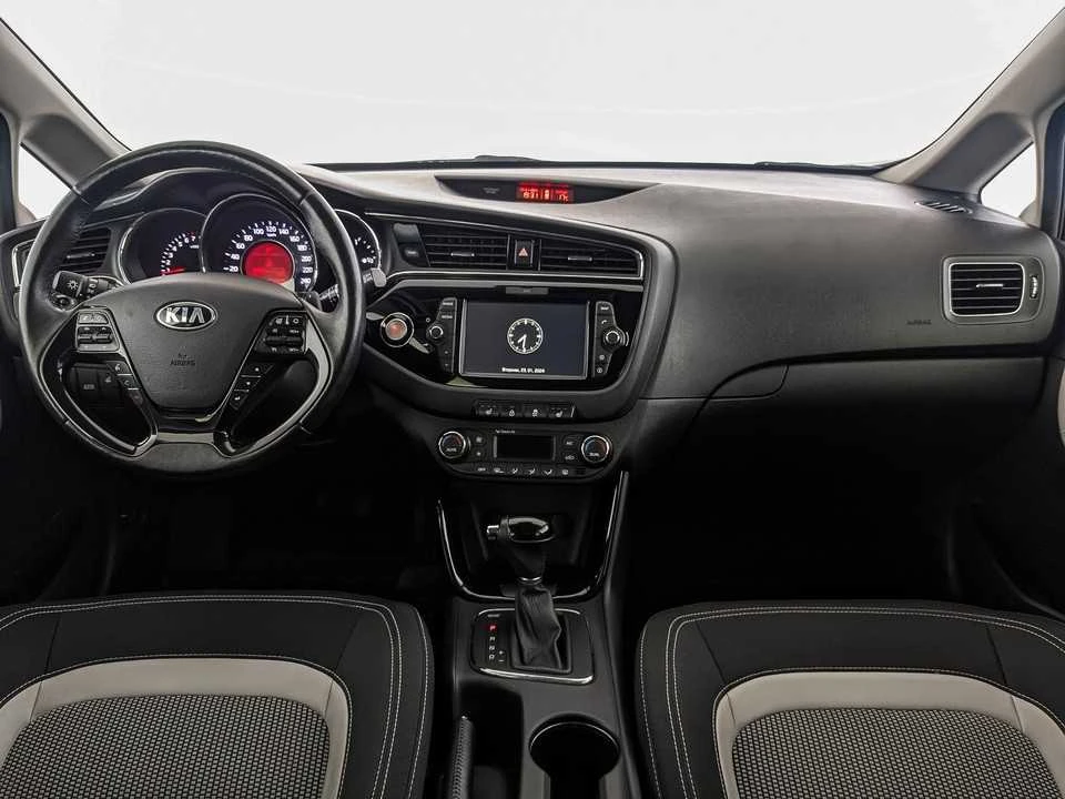 KIA CEED, Серый, 2017, Робот, 135 л.с., цена от 944 000 руб.
