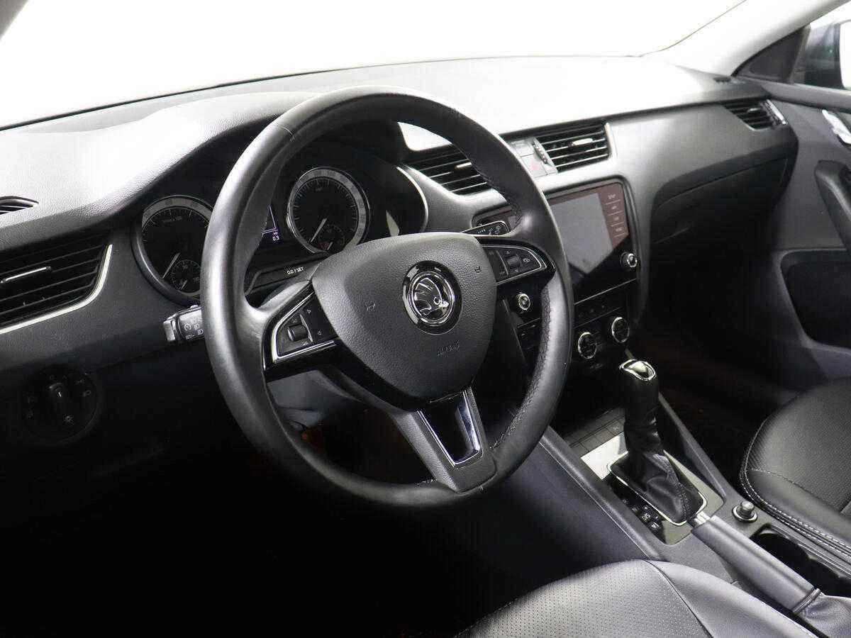 Skoda Octavia, Серый, 2018, Робот, 150 л.с., цена от 1 064 000 руб.