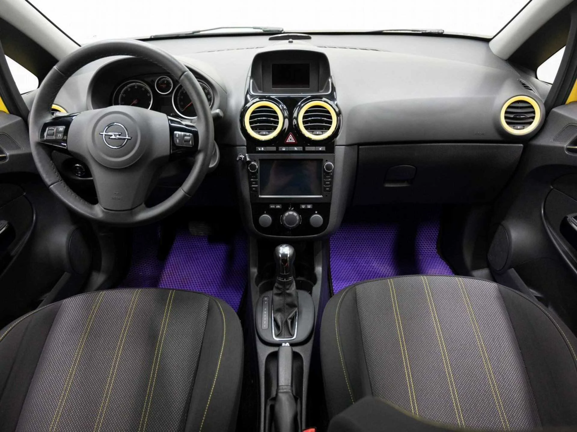 OPEL CORSA, Желтый, 2013, Автоматическая, 100 л.с., цена от 560 000 руб.