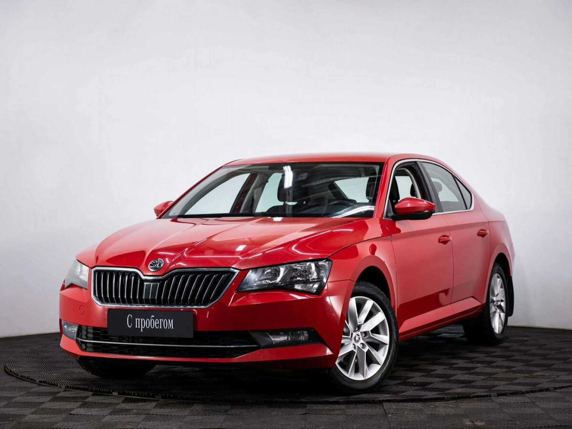 SKODA SUPERB, Красный, 2016, Робот, 150 л.с., цена от 1 020 800 руб.