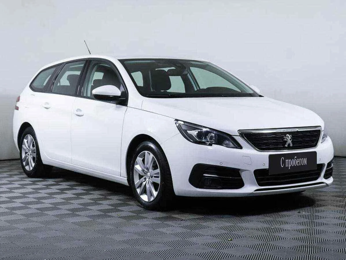 Peugeot 308, Белый, 2018, Механическая, 131 л.с., цена от 612 000 руб.