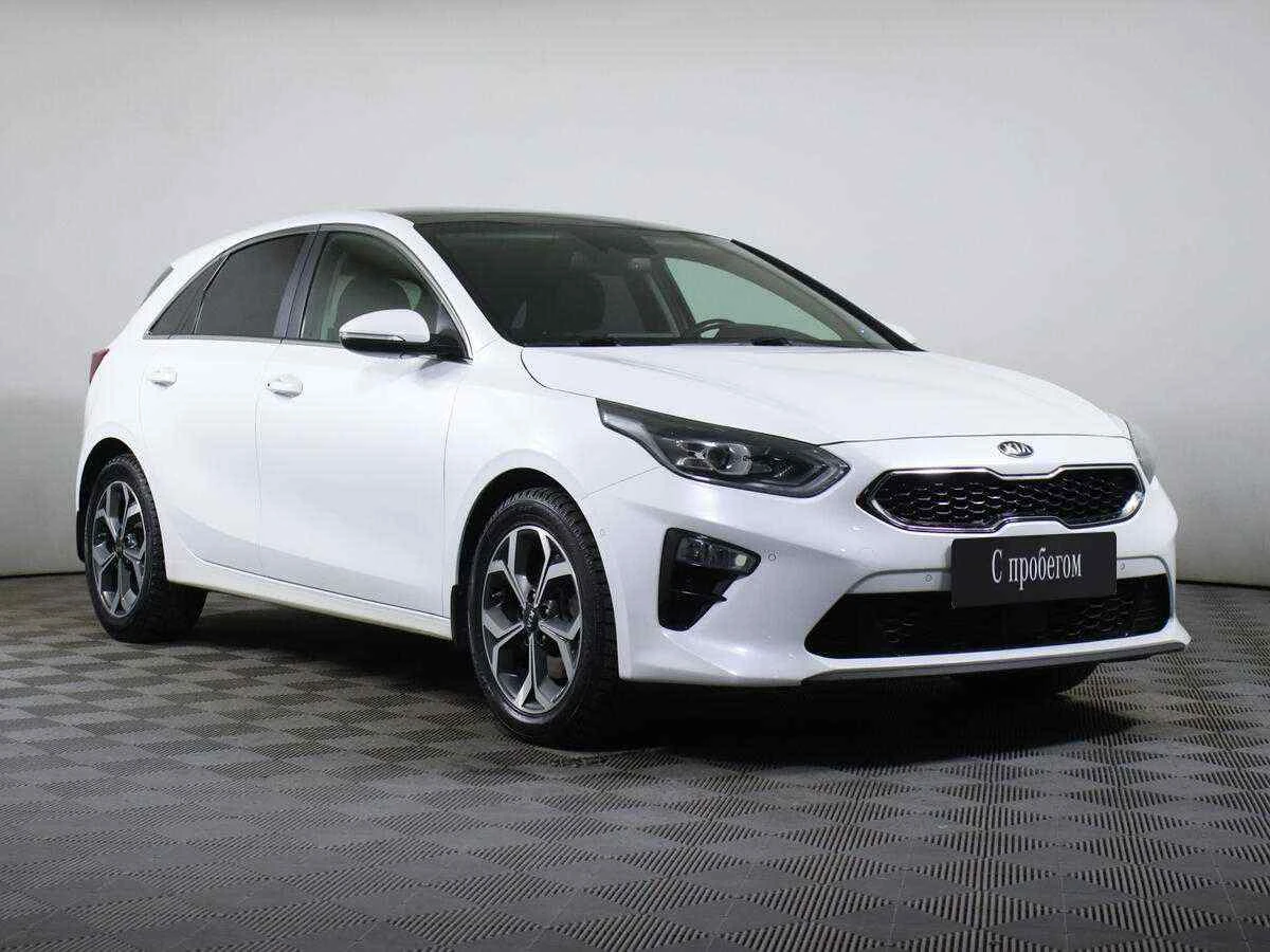 KIA Ceed, Белый, 2018, Робот, 140 л.с., цена от 977 000 руб.