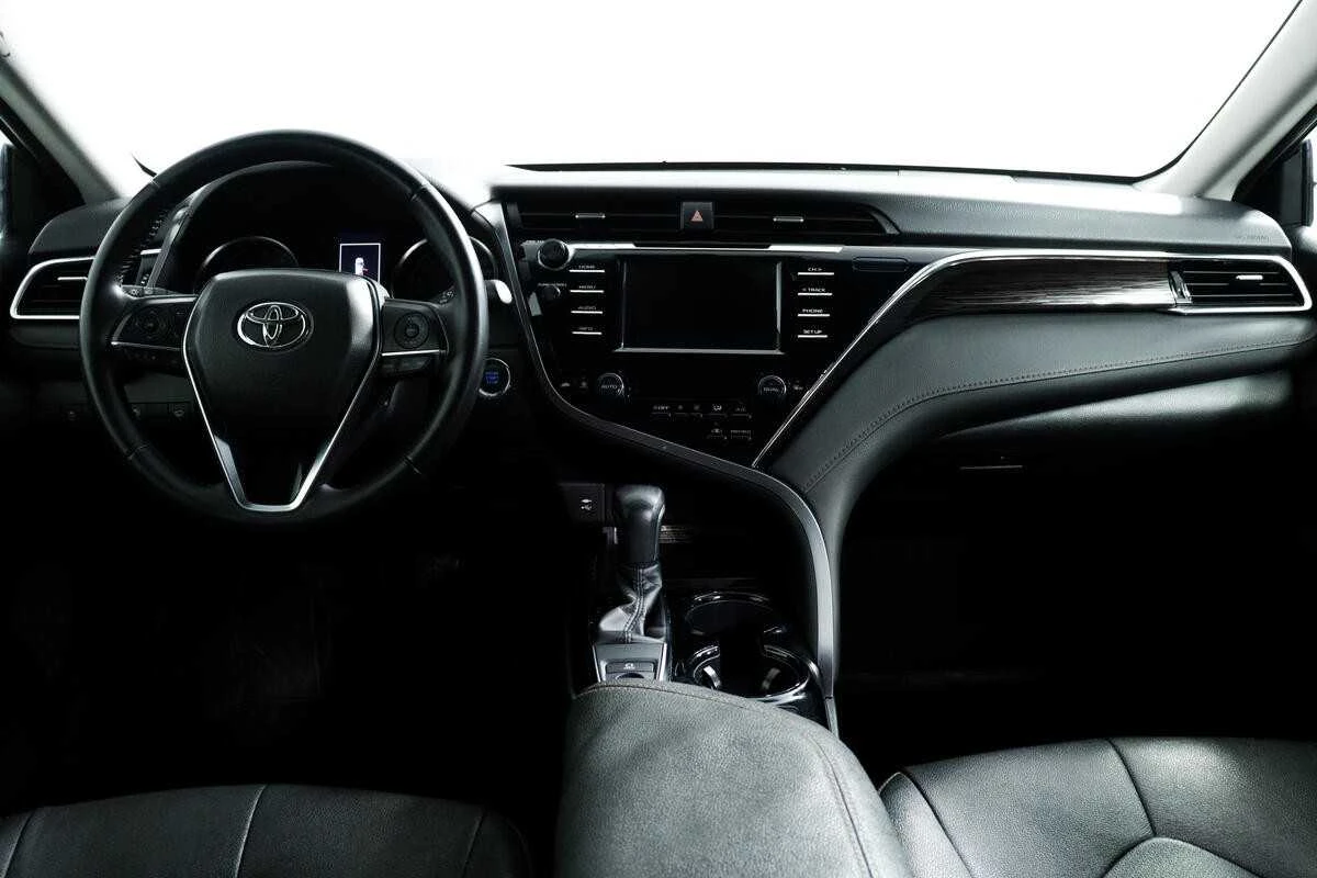 TOYOTA CAMRY, Белый, 2019, Автоматическая, 181 л.с., цена от 1 872 000 руб.