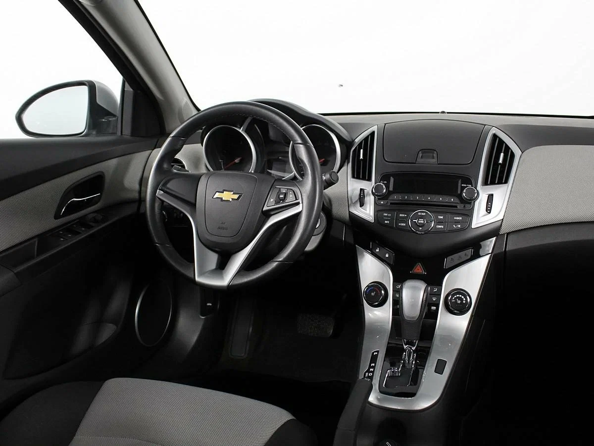 Chevrolet Cruze, Серебряный, 2013, Автоматическая, 109 л.с., цена от 442 000 руб.